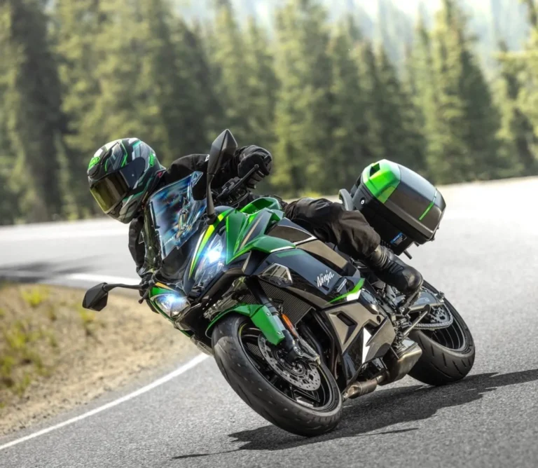 2025 Kawasaki Ninja 1100SX SE Green