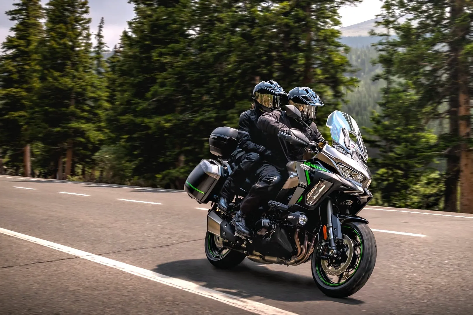 2025 Kawasaki Versys 1100