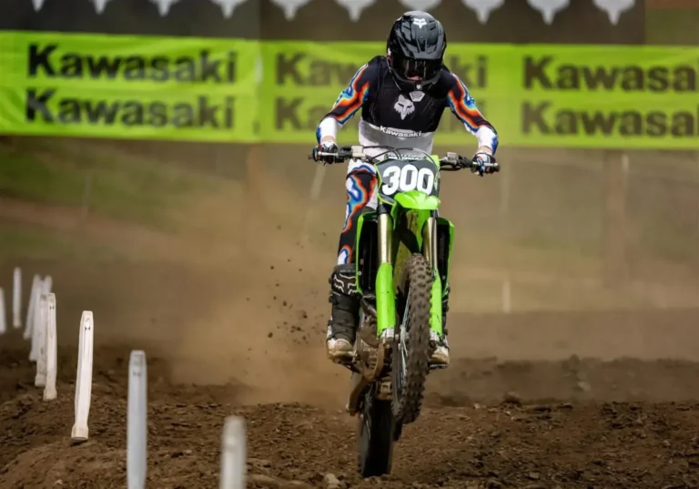 Kawasaki KX250 Dirt Bike