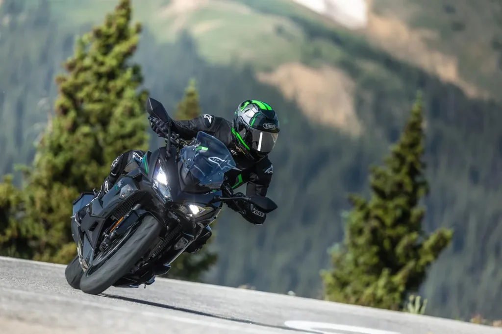 Kawasaki Ninja 1100SX 2025 Sports Tourer