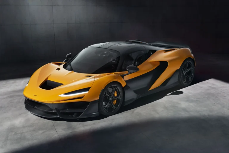 Mclaren W1 Front 3-4 View