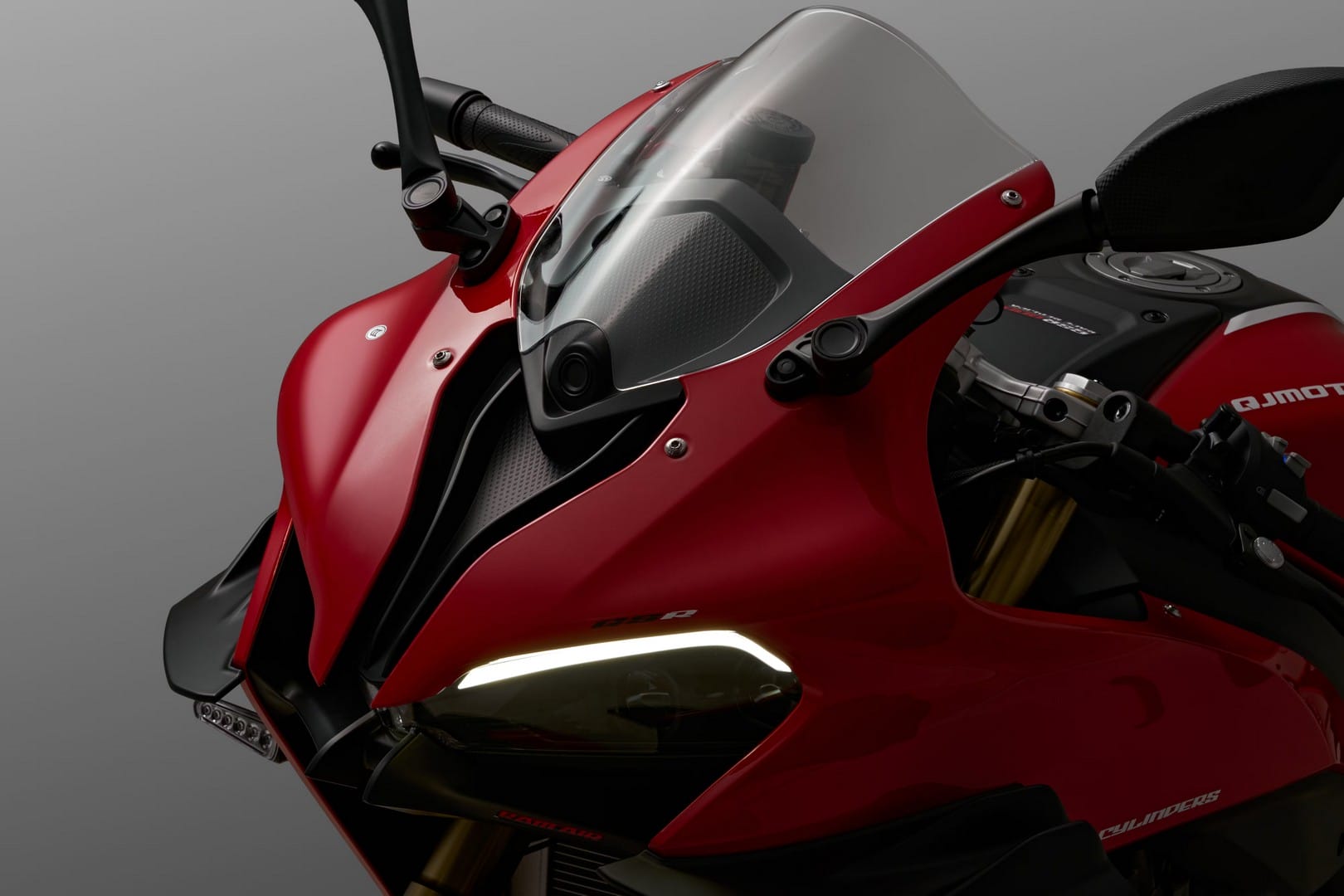 QJMotor-SRK800RR-00001