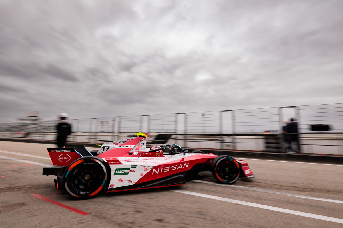 Nissan - Tests - Race Content - Women