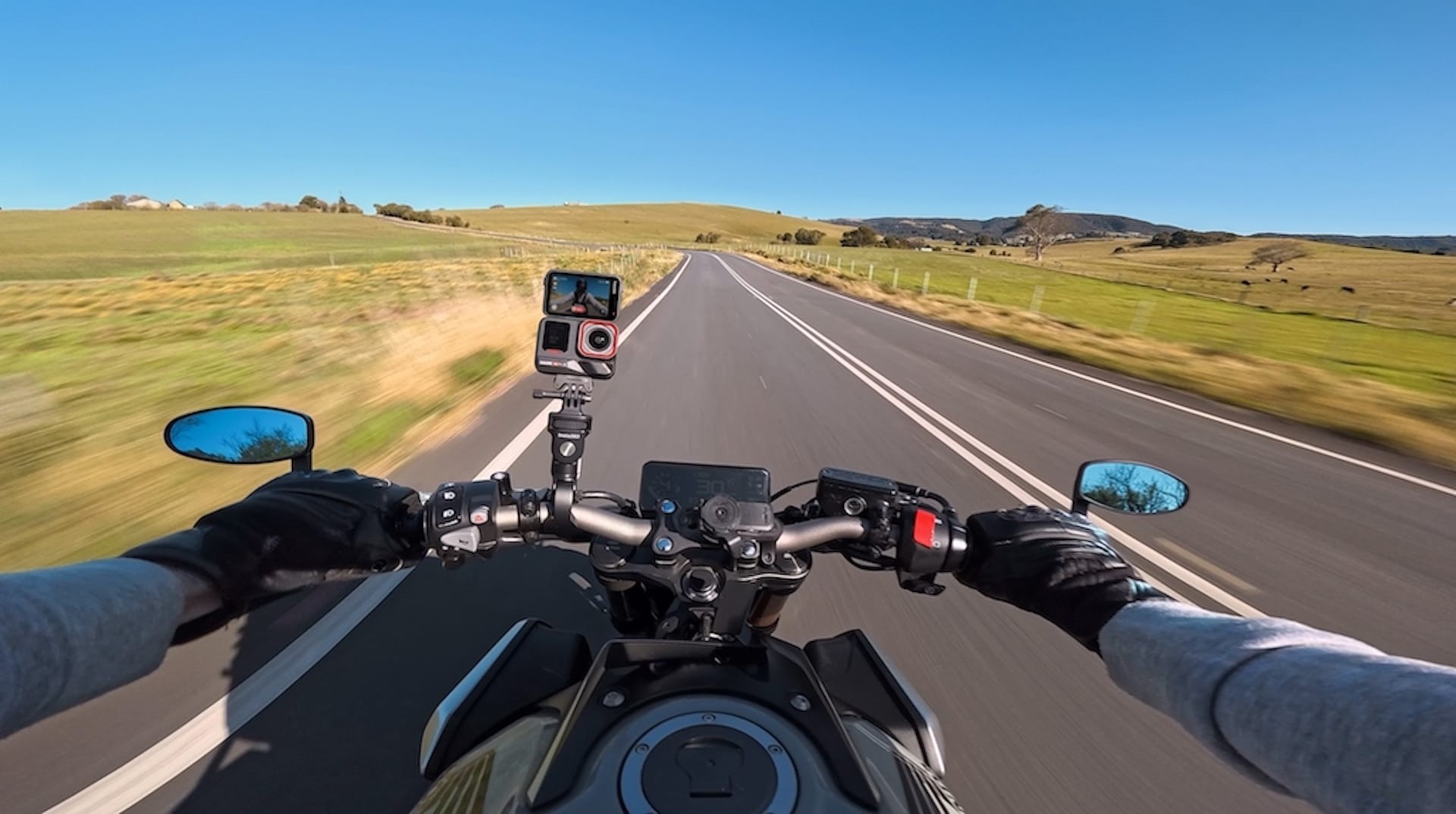 Insta360-Ace-Pro-2-Motorcycle-6