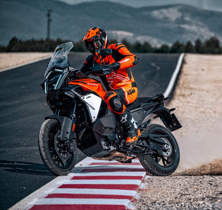 KTM-SUPER-ADVENTURE-S-EVO-3