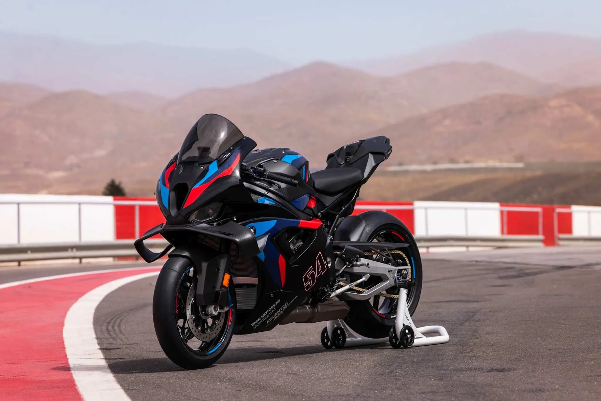 bmw-m-1000-rr-2025-3.jpg-copia