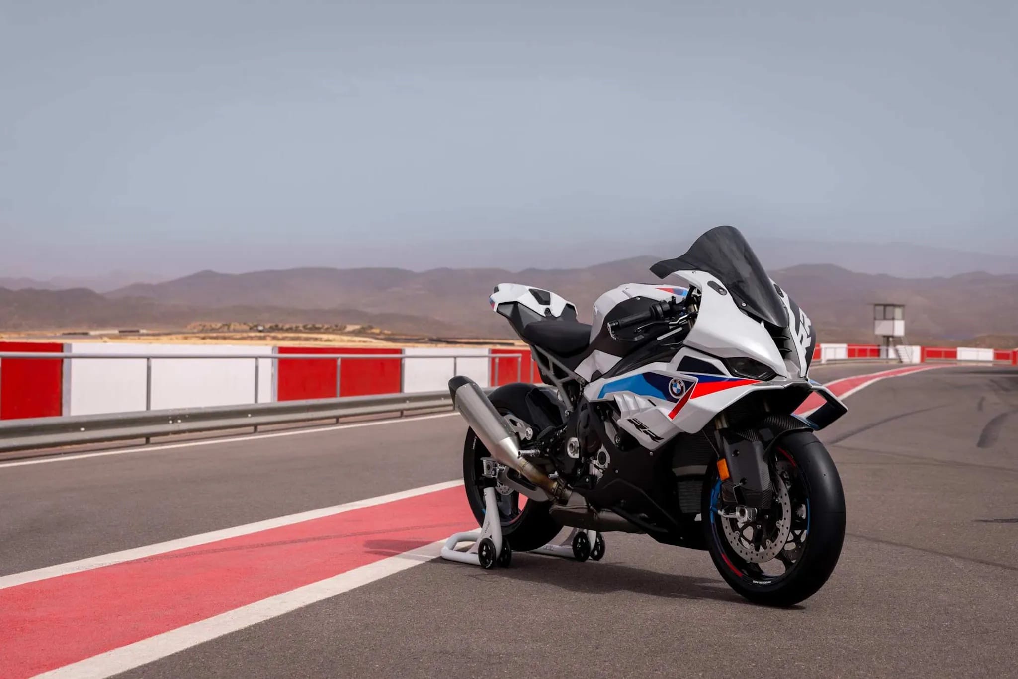 bmw-s-1000-rr-2025-2.jpg-copia
