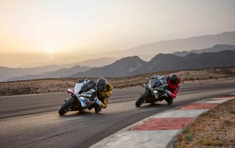 bmw-s-1000-rr-2025_01