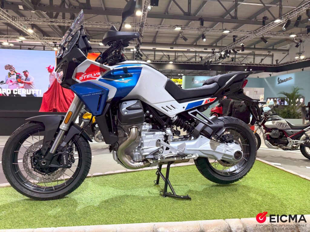 Moto Guzzi Stelvio Duecento-Tributo