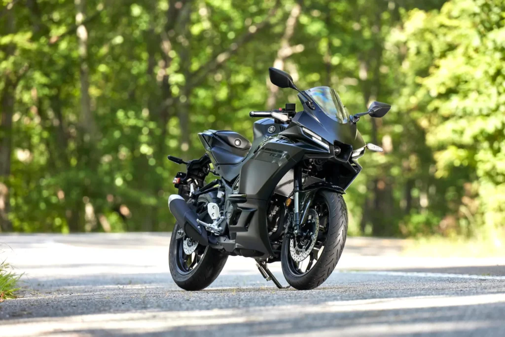 2025 Yamaha R3 R320 YZF-R3 EU Midnight Black